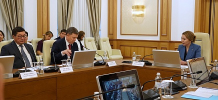 В Архиве Президента РК прошел круглый стол и выставка к 30-летию Конституции фото галереи 5